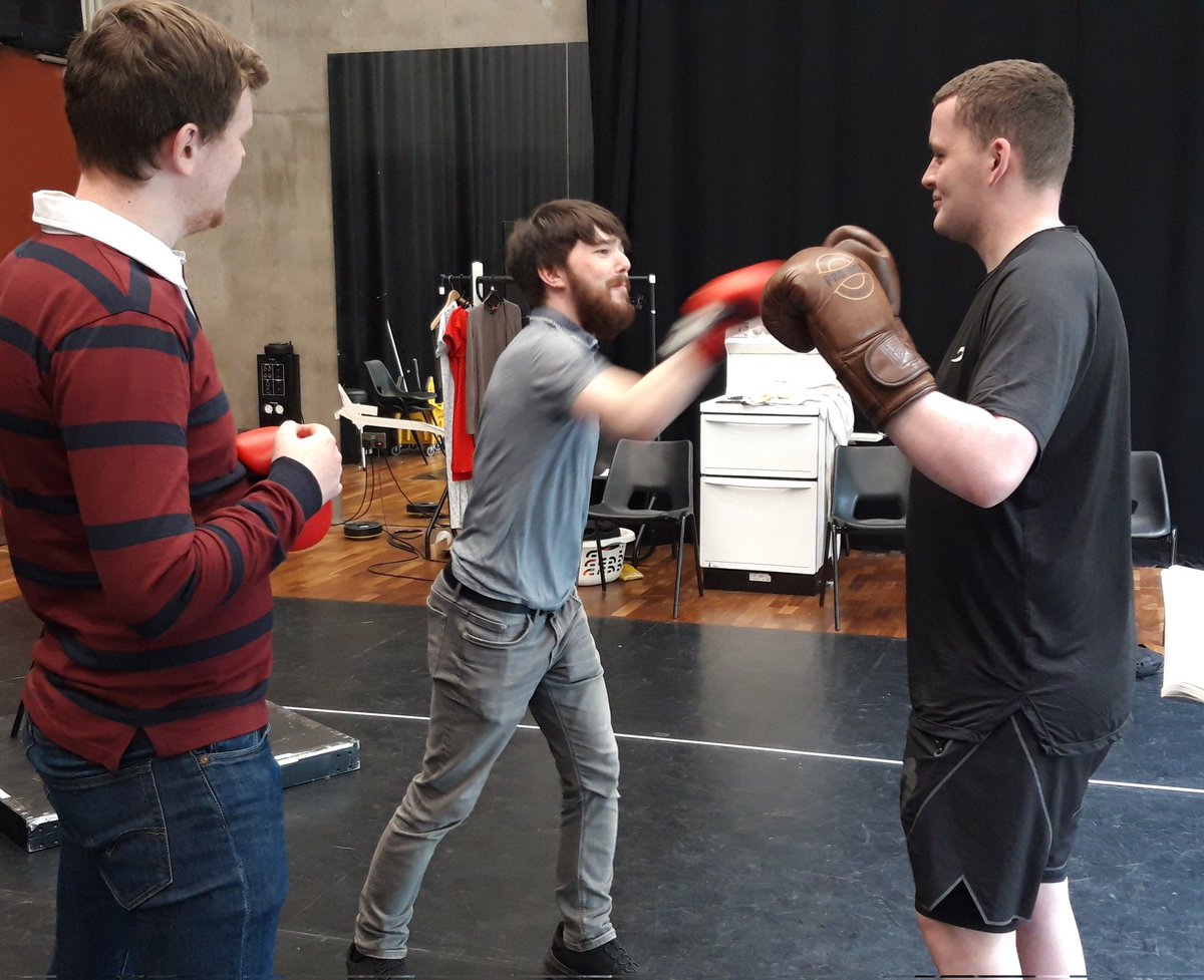 LyricLearning's tweet image. Interesting week in Anne Boleyn rehearsals - everything from Tudor courtly dance to boxing!