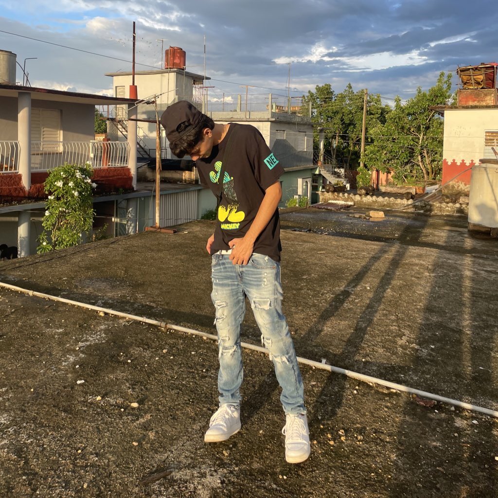 *erixxxc* tweet media