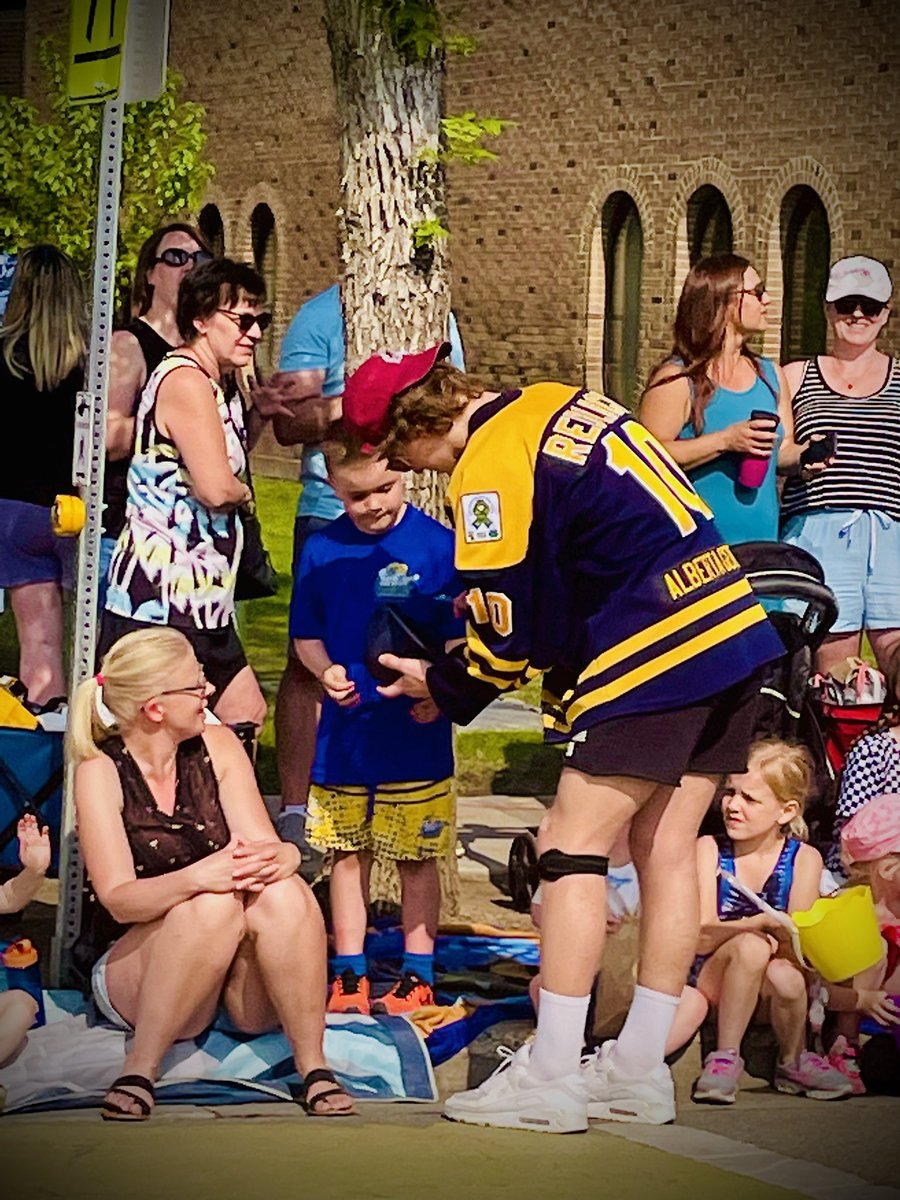 RaidersAAA's tweet image. A few more 📸 after a great day in the community. Happy Rainmaker everyone!   #RMR #Raiderville #Community