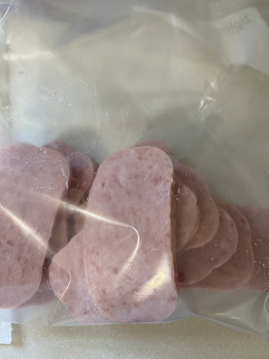DankReynolds_'s tweet photo. Tonights drunk meal prep is….. 🥁🥁🥁 spam in a bag https://t.co/TSirWtTwaP