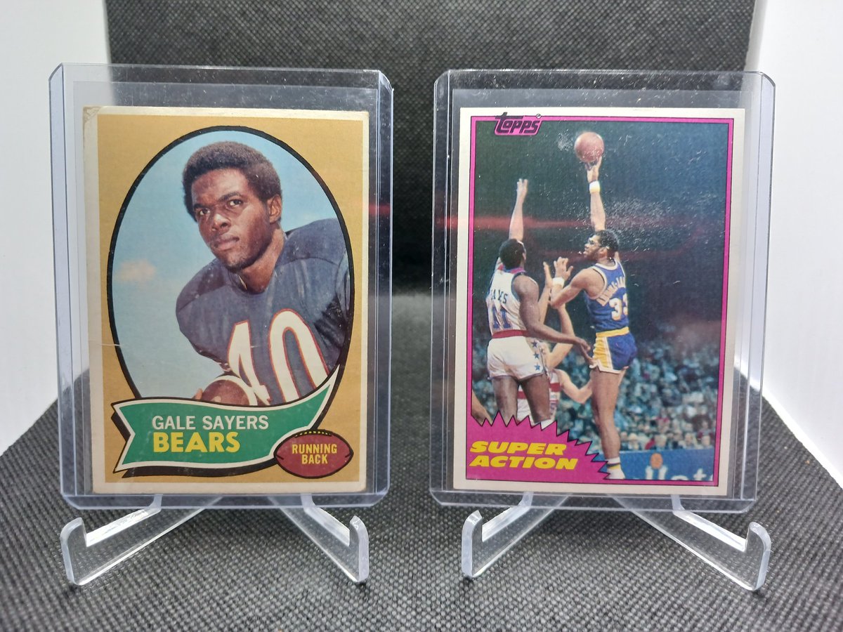 Selling for my dad
$15 each 
Gale Sayers
Kareem Abdul-Jabbar @sports_sell #thehobby https://t.co/mkRZJpNepA