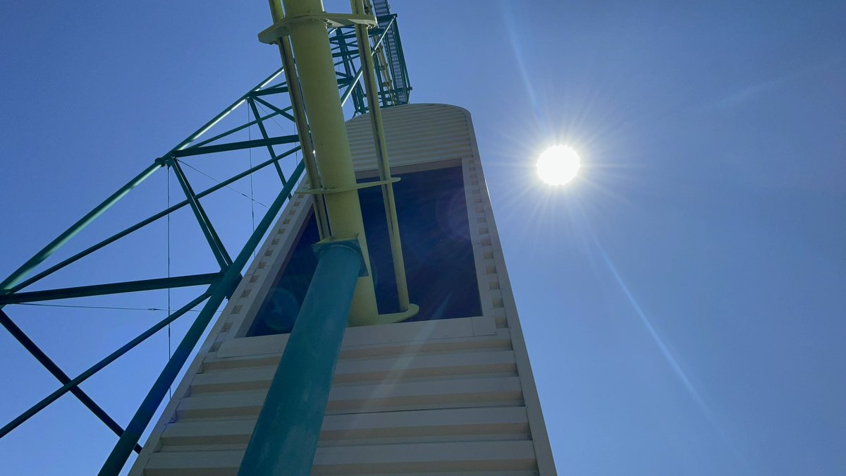 WildcatCoasters's tweet image. As mentioned earlier, we were on the train at @valleyfairmn and it broke down right next to Wild Thing and we got evacuated. Best part of this was we got some behind the scenes of the coaster including the tunnel! #wildthing