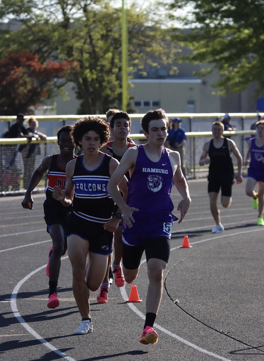 AndrewDonner4's tweet photo. First Hamburg team to win Section VI
First time going sub 2 in the 800m
First place in the 800m and 4x400m relay
Great AA championship meet! GO DOGS! https://t.co/93yiDw8xHO