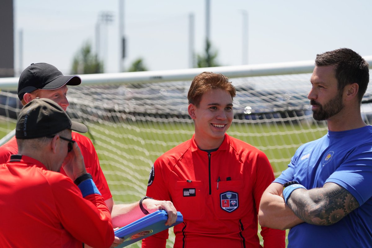 dtuuri_soccer's tweet photo. Referee Mentoring at @IowaSoccer Presidents Cup today. https://t.co/9M7be8XE7i