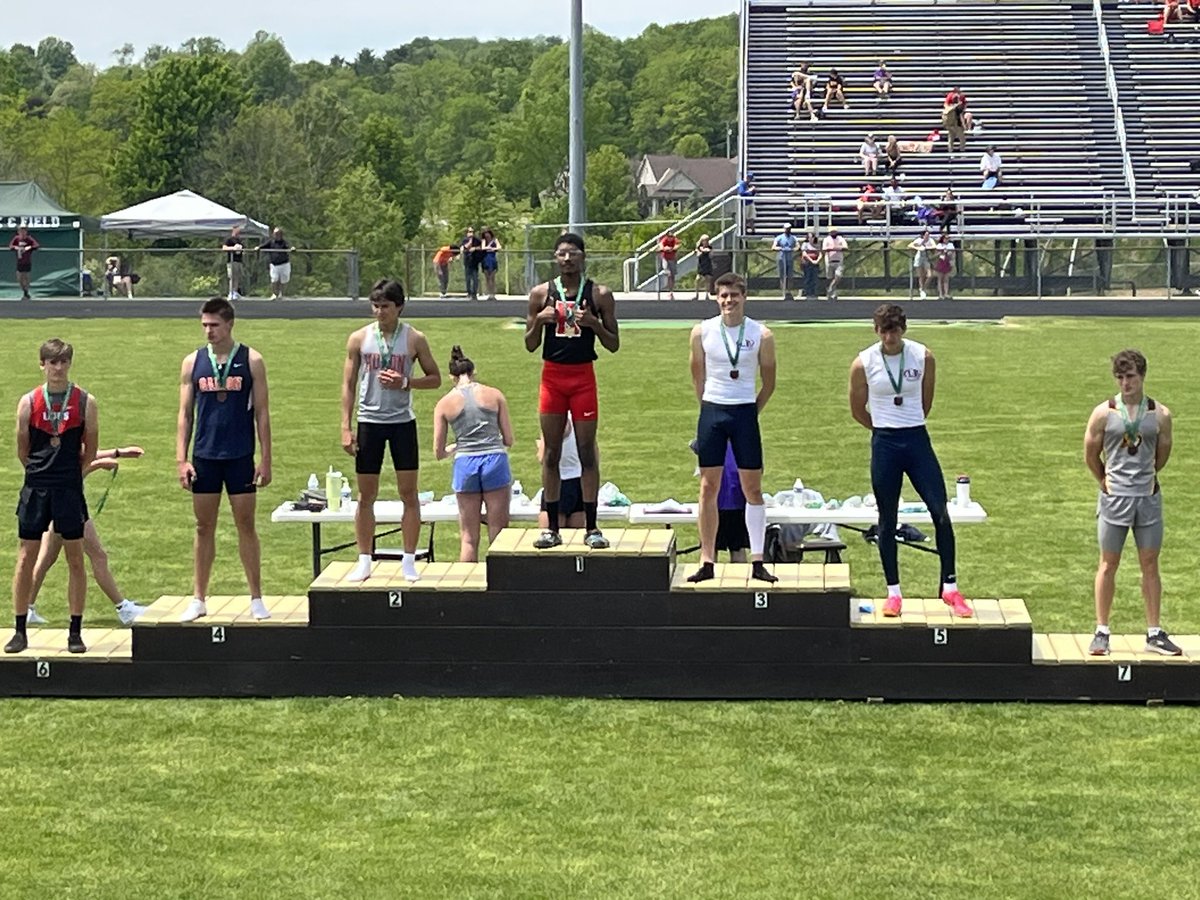 TolRogersXCTF's tweet photo. 🚨 Regional Champion!!! 🚨 

Congratulations to Keith Hopings on winning the Divison 2 Lexington Regional 110 meter hurdle Championship today. Keith’s time of 14.66 earns him a spot in next week’s OHSAA State Championship meet at Jesse Owens Stadium at the Ohio State University! https://t.co/r2jM1A5zdF
