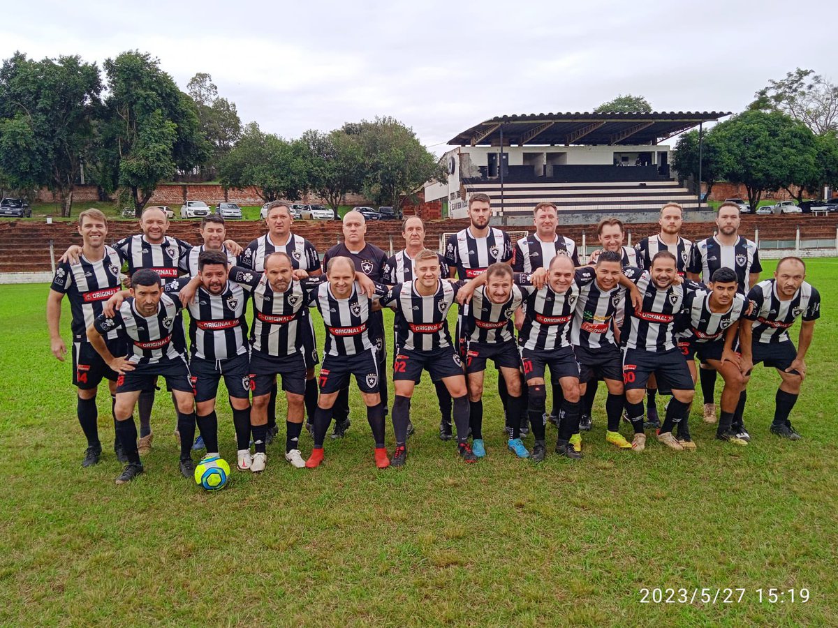 BotafogoTM's tweet photo. Em Três de Maio, no glorioso Estrelão, vitória alvinegra por 3 a 0 com a excelente equipe Associação Tucunduva. Gols do preto e branco: Costa, Pufe e, de pênalti, um do goleiro Joce. ⚫️⚪️🔥 https://t.co/1uFauQwWsb