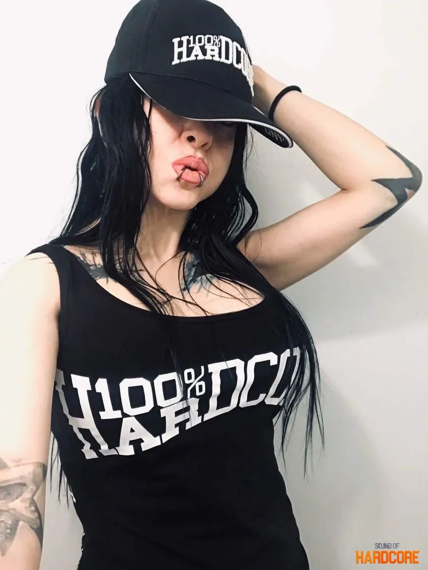 D_4_N_Y_B_0_Y's tweet photo. #HardcoreGirls ๐ https://t.co/dGFgdgv7o1