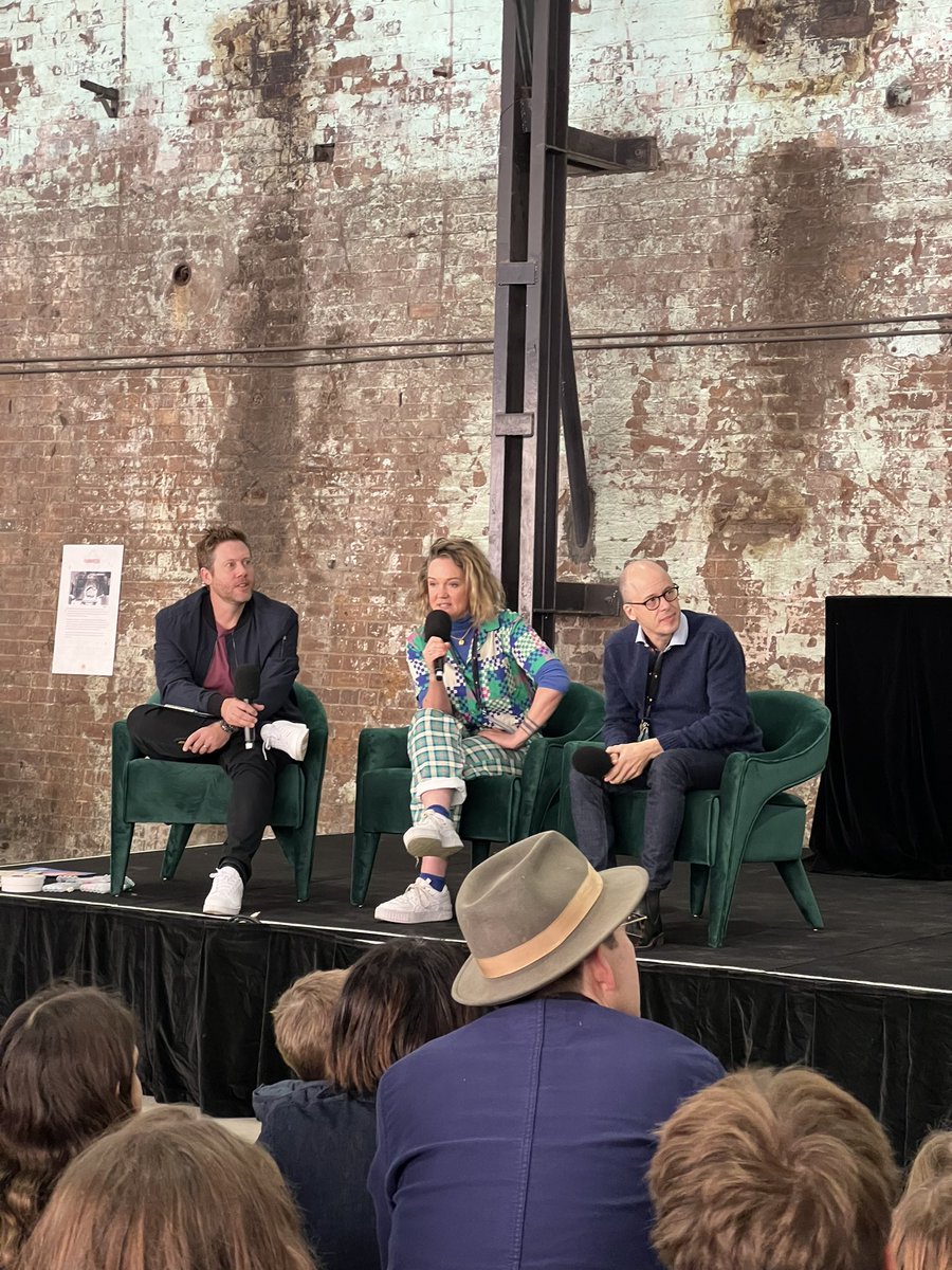 My favourite Sunday of the year - #FamilyDay at @SydWritersFest. This is ‘Living the fantasy’ hosted by @AdrianBeckBooks interviewing @leverus & @katejoltemple1 swf.org.au/festivals/2023… #sydneywritersfestival 👏👏👏