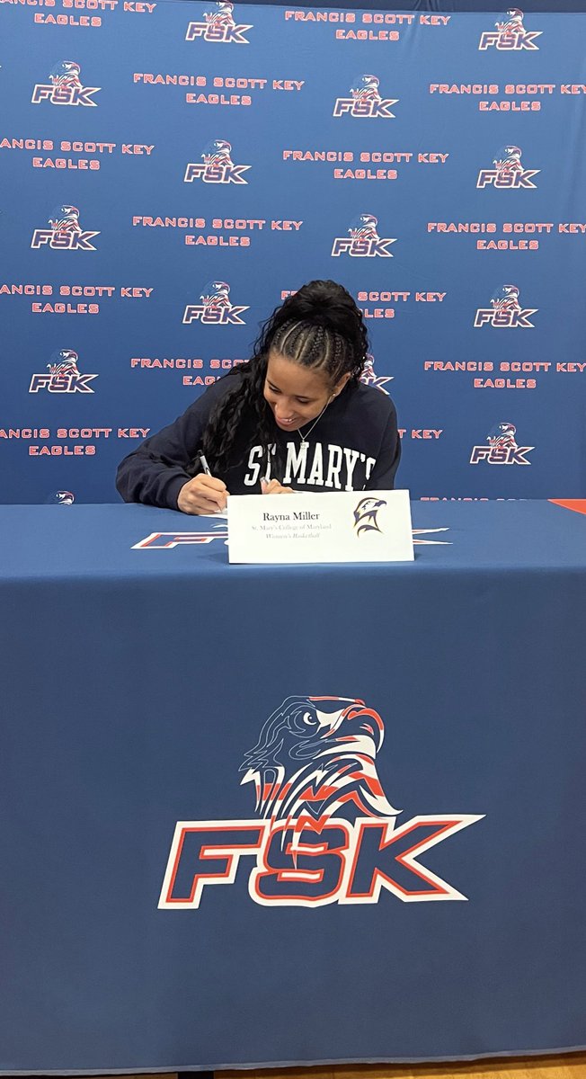 _raynamiller_'s tweet photo. Thank you @Ryan_M_Kimble for organizing an amazing signing day for myself and other FSK athletes! Beyond excited for the next four with @SMCMWBB #rollhawks https://t.co/v3E3GpUKmC