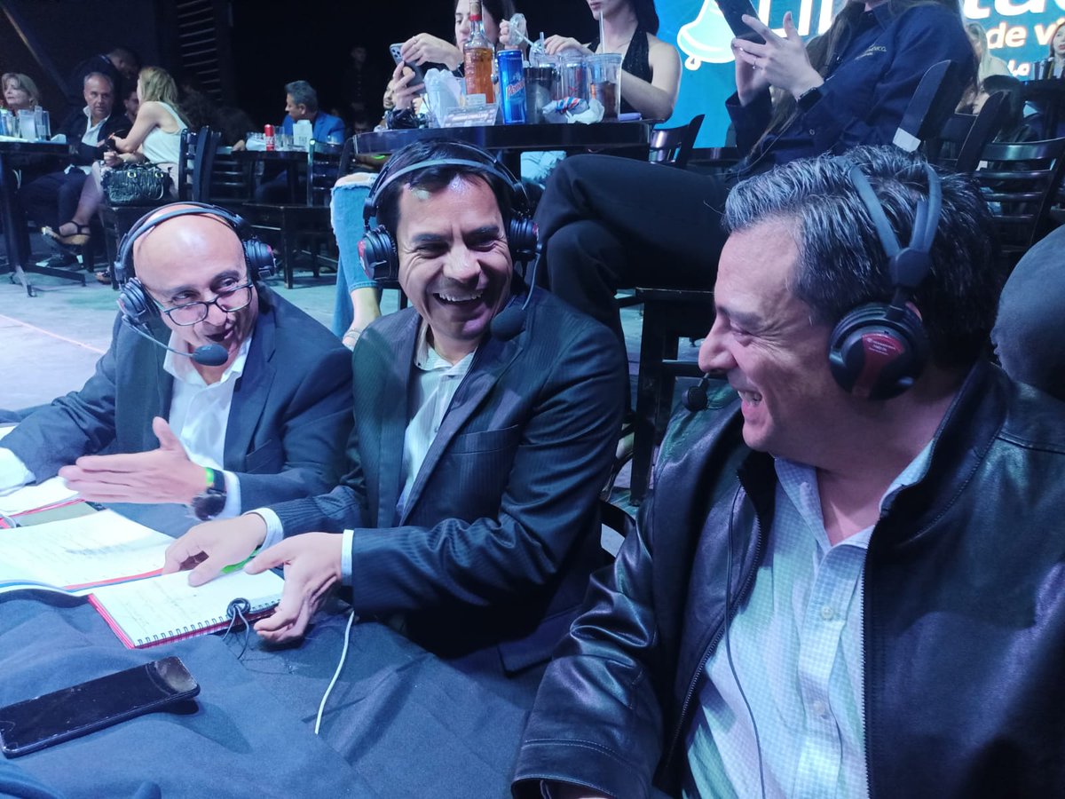 TVCDeportes's tweet photo. INVITADO DE LUJO 🥊
@wbcmoro presidente del CMB, en la transmisión de TVC Deportes para @miuraboxing junto a @bob_bob_box y @chavagoltv
📺315 @Megacable 575 @totalplaymx 348 @DishMx
#MiuraBoxing #BoxeoTotal #MauricioSulaimàn https://t.co/rVYnacWGAZ