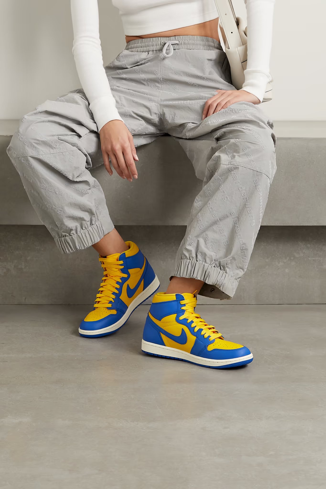 Jordan 1 laney on feet hot sale