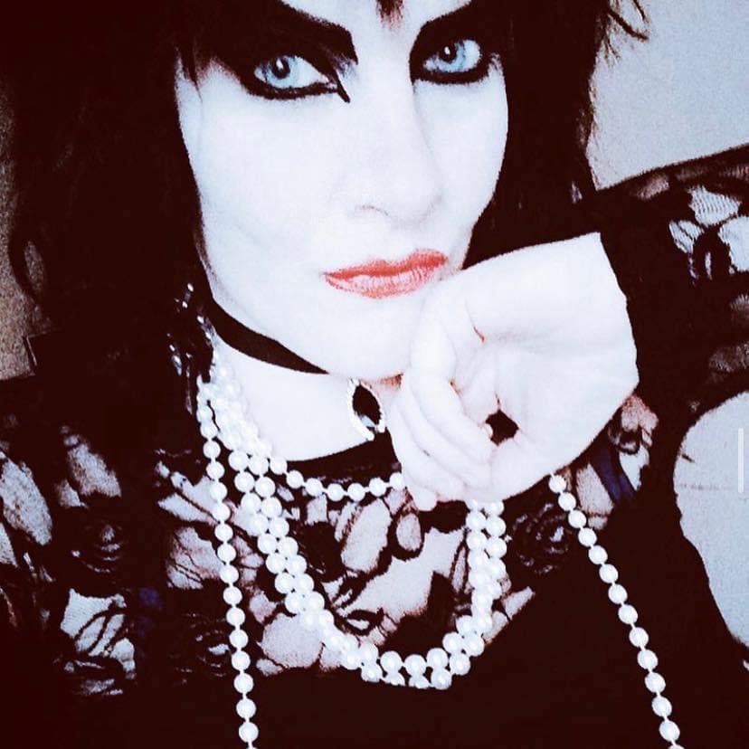 I’m late with this but happiest of birthdays to #SiouxsieSioux !!!
The Fairy Gothmother. 

Here is me playing a homage.