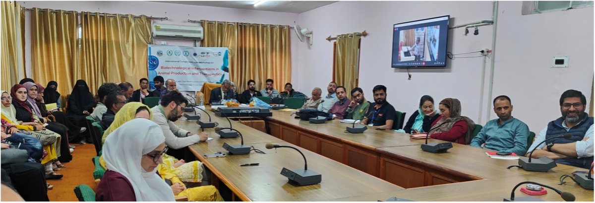 RisingKashmir's tweet image. #BIAPT -2023 #concludes at #SKUAST-K

@skuast_kashmir

risingkashmir.com/biapt-2023-con…