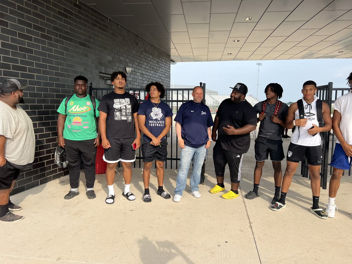 Samuel Moore ✟ tweet media