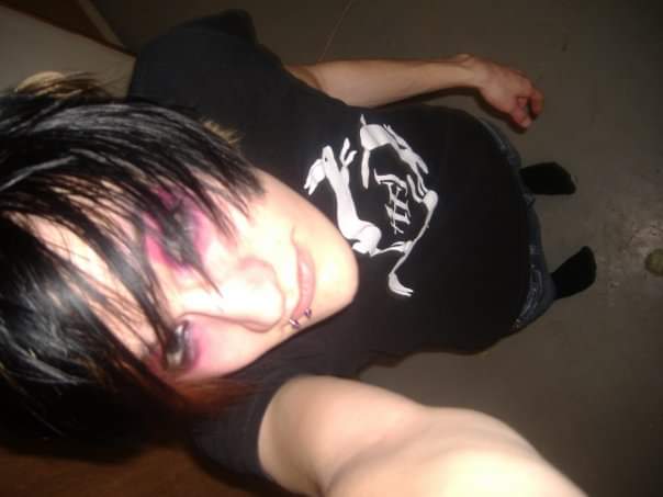 Skissored's tweet photo. @HawthorneHgts My man isn't on twitter, am I too late to share his classic "not a phase" circa 2006 photo? Sorry about the afi shirt 😆 https://t.co/9cpE6GG4EL