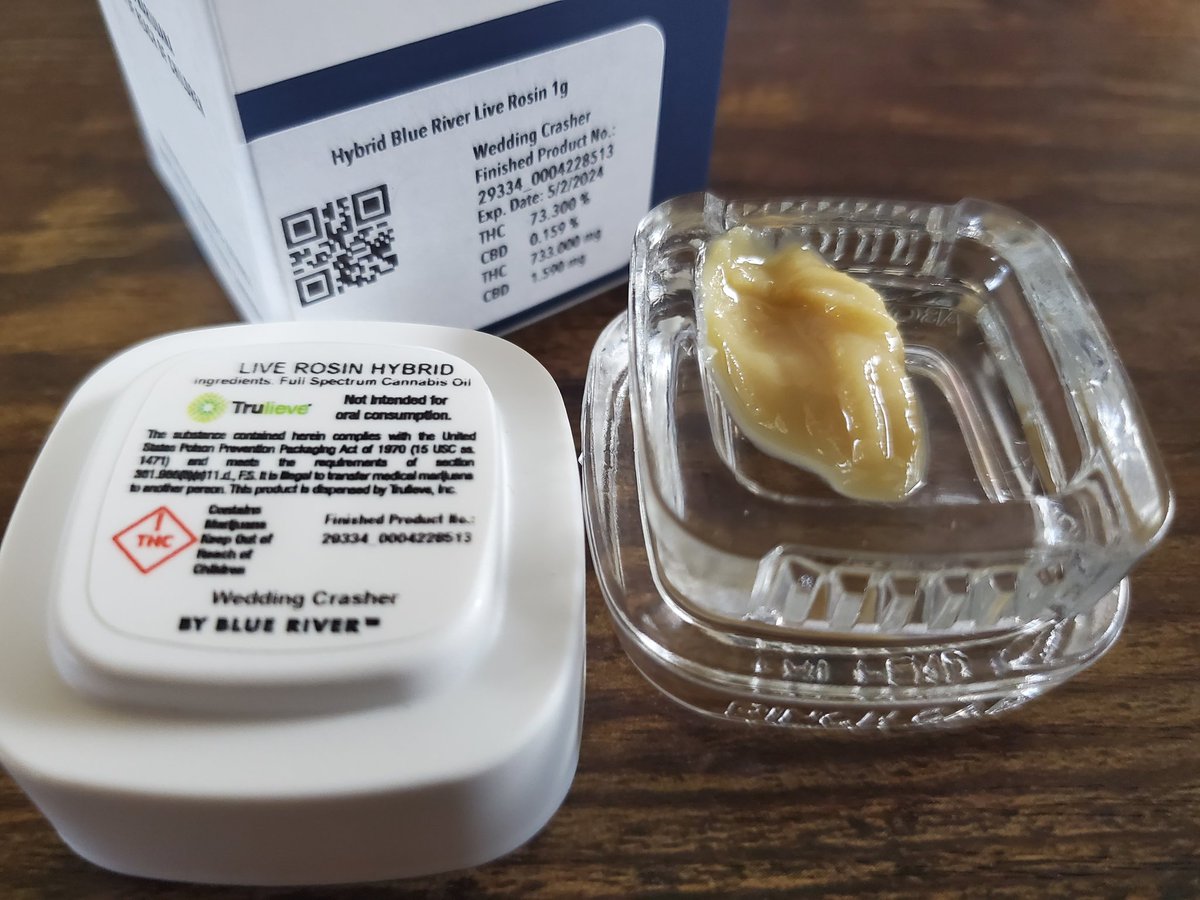 TheArtofTerps's tweet photo. Treated myself at @Trulieve today with some amazing quality meds!  Wedding Crasher Live Rosin by @BlueRiverTerps ,  El Jefe by Connected Labs &amp; a Mango G13 Co2 Trupod by Sunshine Cannabis.  Stay medicated my fellow patients! https://t.co/tfhBd7jmhz
