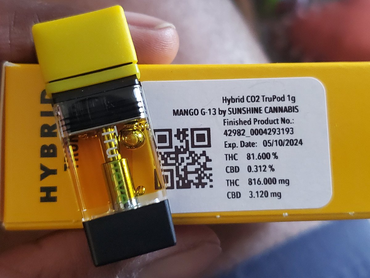 TheArtofTerps's tweet photo. Treated myself at @Trulieve today with some amazing quality meds!  Wedding Crasher Live Rosin by @BlueRiverTerps ,  El Jefe by Connected Labs &amp; a Mango G13 Co2 Trupod by Sunshine Cannabis.  Stay medicated my fellow patients! https://t.co/tfhBd7jmhz
