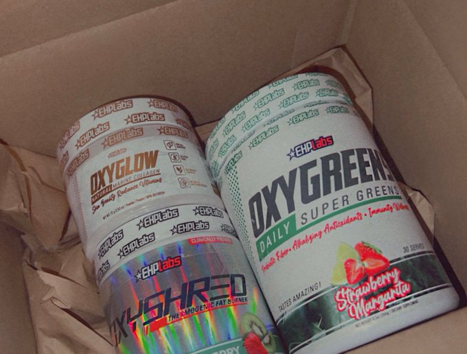 My new supplement came in 😋😋😋 just call me your muscle mommy https://t.co/bfIcXEv51u