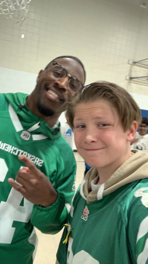 carlsonsuccess's tweet photo. Let’s Go Riders 🙌🙌 

@DMONCRIEF42  #RIDERSlive https://t.co/in7AhbndLx