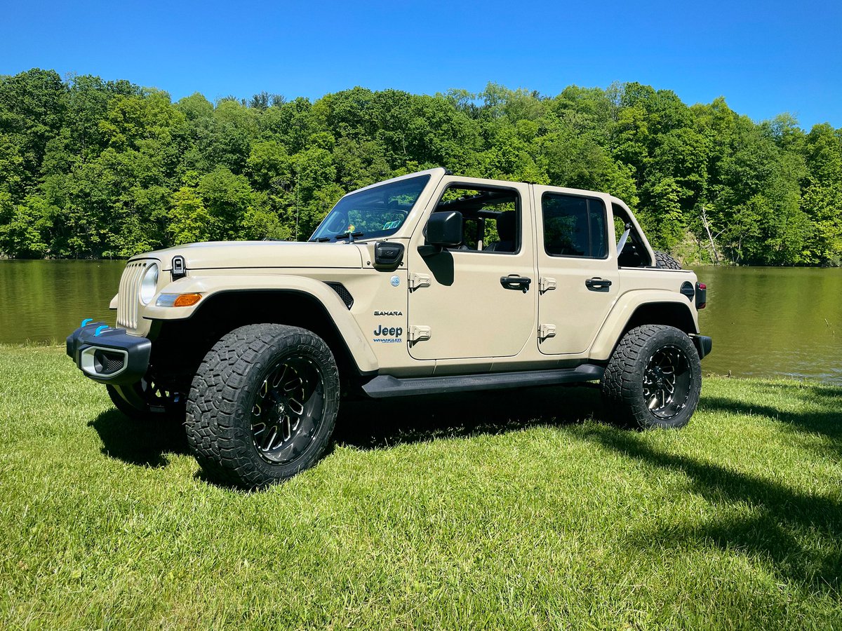 Visiting the lake #jeeplife #jeepnation