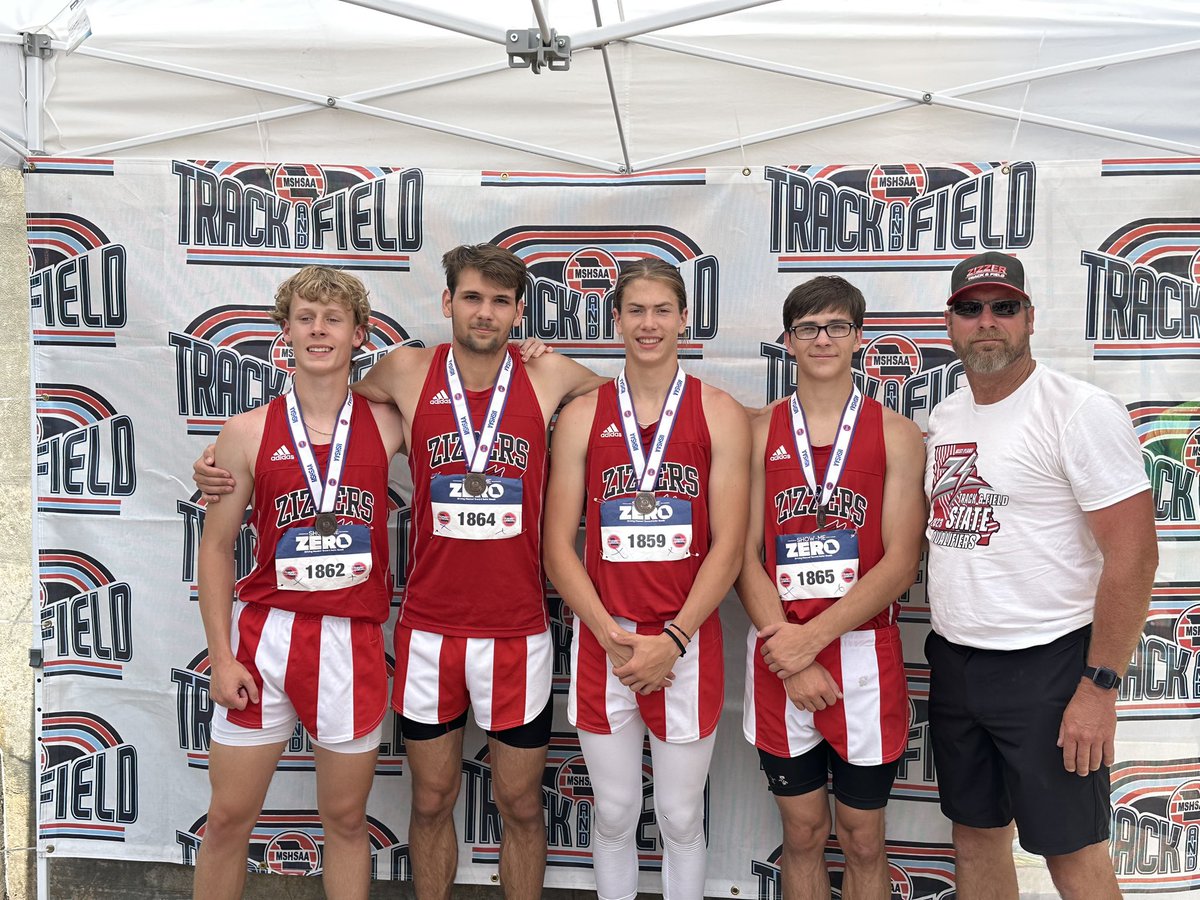 GDixon33's tweet photo. Congratulations to the Zizzer 4x100 meter relay team on their 6th place finish in the finals! We missed you Heston but you helped this group with your experience and leadership all year long! 3 sophomores with valuable experience!👀 https://t.co/8NNrV7wDGV