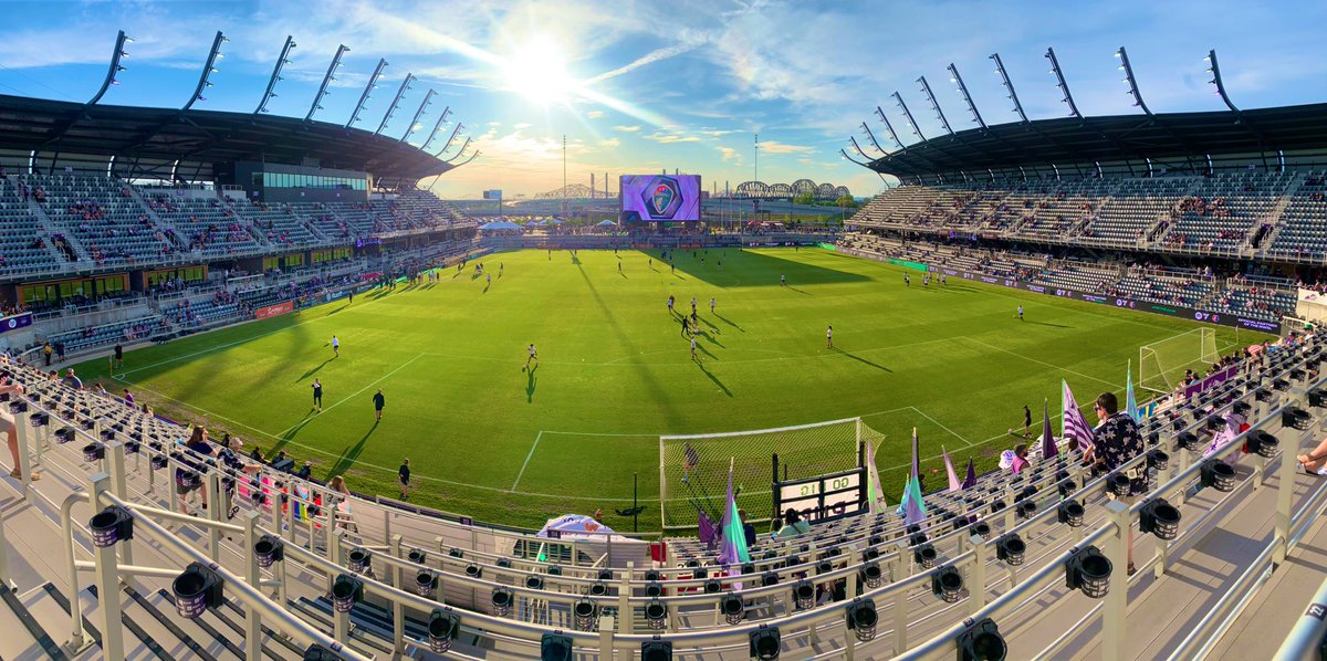 It’s almost @RacingLouFC game time #RLFC #RacingLou #ladiesinlavender💜 #RunThisCity #RunWithUs #GoBigPurp #LOUvNC