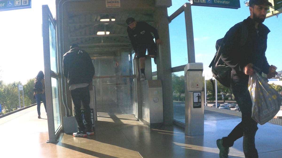 Bartfare's tweet photo. Four more Fare evaders easily Climb the new Elevator Fare gate At Bay Fair @SFBART Station #fareevader https://t.co/t3nFJk5LDJ