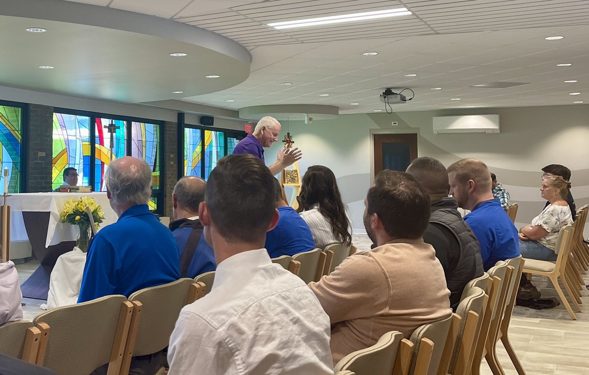 NDCLLions's tweet photo. Great having Father Anthony Suso ‘00, Pastor of @SColumbkilleCLE, on campus yesterday to celebrate our year-end faculty liturgy. Thank you for praying with us Father! https://t.co/acMfpHrcIH