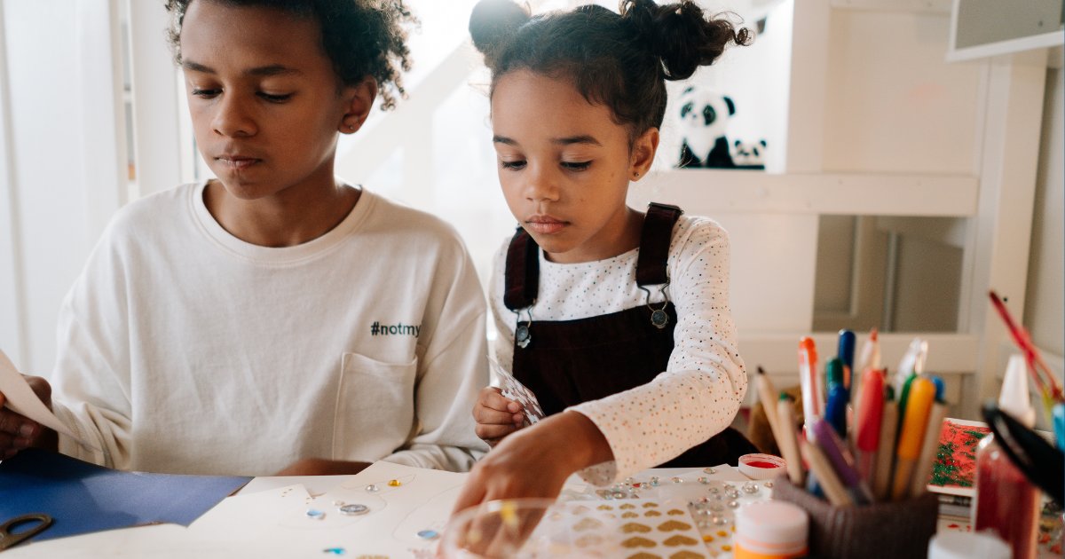 KidneyFund's tweet photo. #CallforArtwork! Our annual #CalendarKids Art Contest is open for those 18 &amp; under living w/ #kidneydisease. Submit visual art, poetry, dance, short films, music for chance to be featured in the AKF calendar and honored at a live event. 
Rules and apply: https://t.co/1hJOYXt1zM https://t.co/aCYYwnw7Na