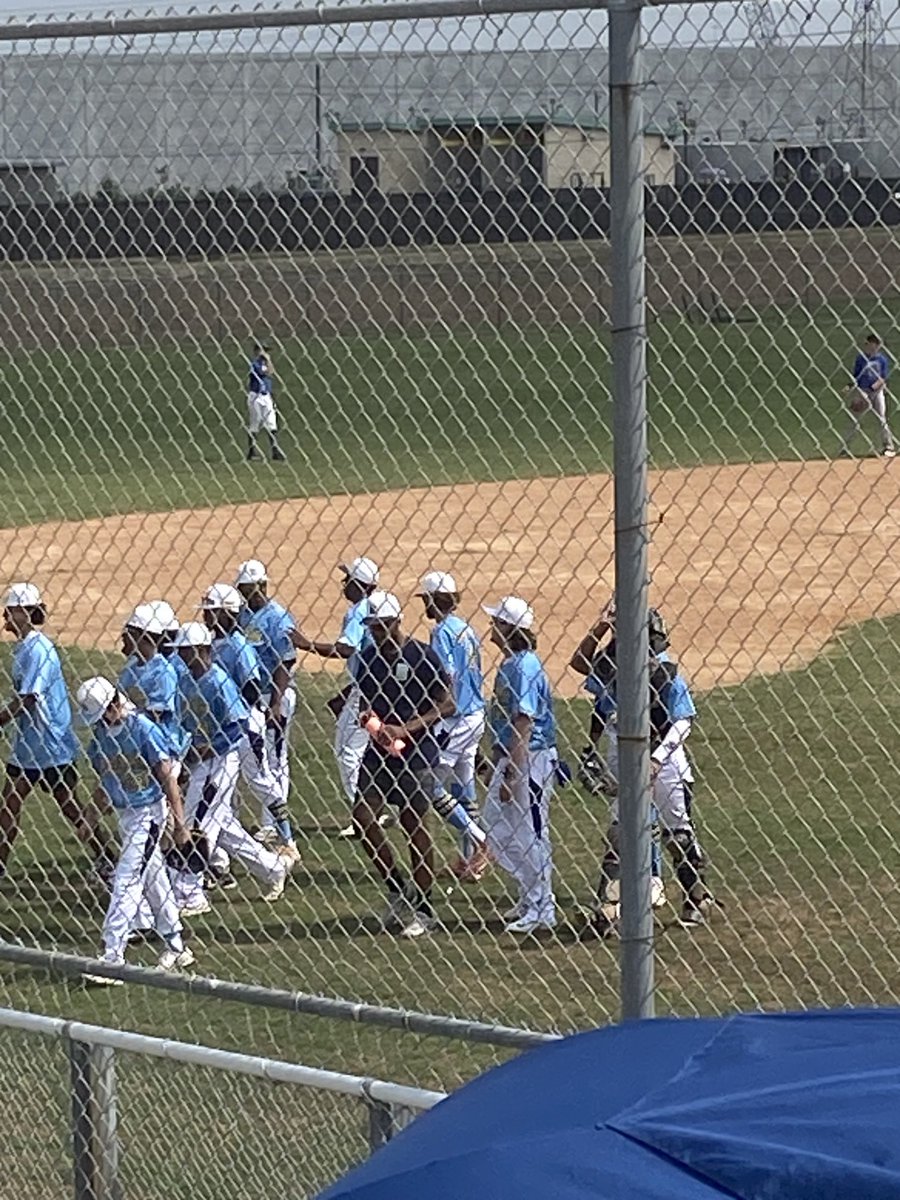 nsjackson1821's tweet photo. Summer Baseball has begun @DraftDayFactory @donojr9 beautiful day for baseball 💕💚💕💚⚾️⚾️⚾️ #proudmom #baseballlife #readyforthenextlevel #boundforgreatness https://t.co/iJoX87RgjS