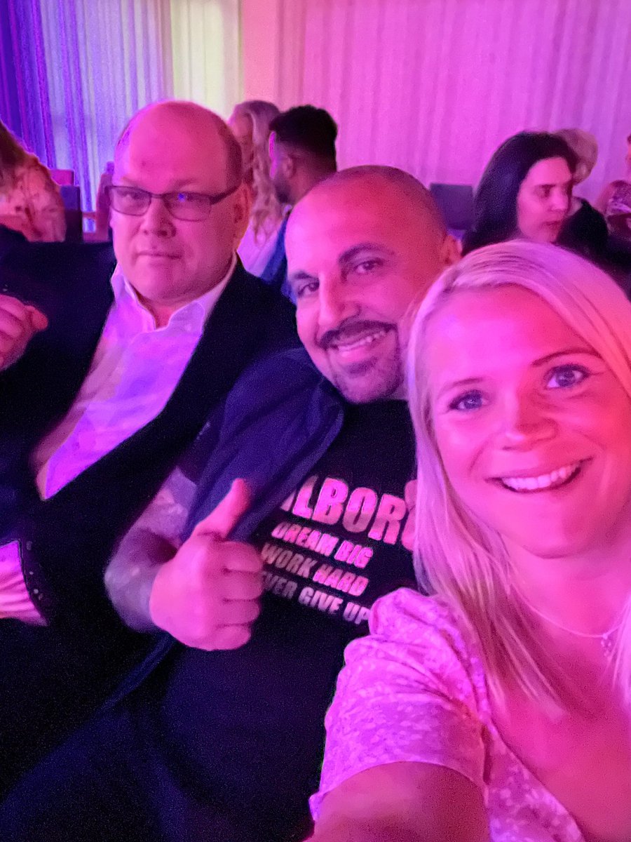 h_hkan's tweet photo. Having great time with Super Welterweight boxer Marianne Ahlborg and coach Alex Da Silva ringside on ABP Fight Night 9 in Malmö 🇸🇪 💥🥊 #MarianneAhlborg #ArmandBoxingPromotion #ABPFightNight9 https://t.co/Jytw4cPpVV