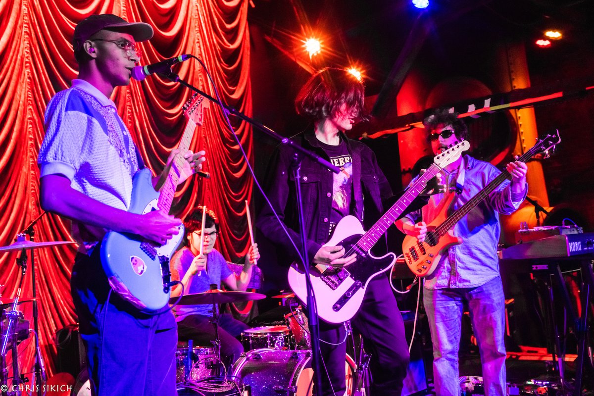 @Bartees_Strange, @pompomsquad and @SpringSilverYa at @FillmorePhilly, Philadelphia. Photos by #ChrisSikich (@countfeed): magnetmagazine.com/2023/05/27/bar…