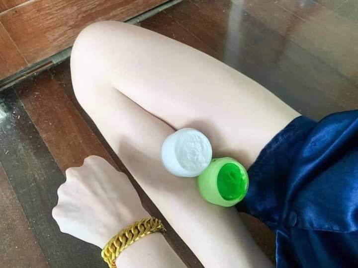 fahfa1995's tweet photo. ‘   ⌗ ֯  ꔛ ⛅️˚ 𝗔𝘂𝗿𝗮 𝘃𝗶𝗽 .˚ₓ💚 

ครีมขๅ วแรงส์น้า ไม่เหมาะกับคนโลกสวย ˚◡̈ 
ไม่อยาก ข ๅว อย่าหาใช้ เน้นเฉพาะคนคลั่งขๅ ววเท่านั้น..

🛒 เซทนี้ 𝟯𝟱𝟬.- 𝗳𝗿𝗲𝗲 สบู่ลอกผิว 𝟭ก้อน..

  #ออร่าวีไอพี #AURAVIP #ออร่าVIP https://t.co/2USRGTTXMK