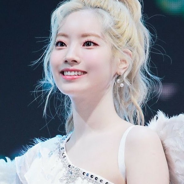 cassiansee's tweet photo. Our forever shining light, happy birthday 🥰💖

Jjang Dublangdungie Dahyun 
#오월처럼_푸른_다현이의_청춘
#Baby_Superhero_Dub
@JYPETWICE https://t.co/xbQNvsVOXG