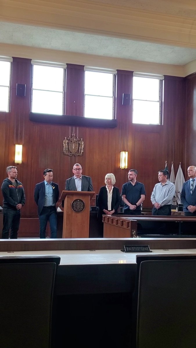 Part 2/3 - volunteers for addressing this dark mark in #vancouver's history. Read more at vancouver.ca/people-program…
Speeches- youtu.be/6uTK7IshW7g
 Cont'd..
<a href="/KenSimCity/">Mayor Ken Sim</a> <a href="/PtFry/">Pete Fry</a> <a href="/PeterMeiszner/">Peter Meiszner</a> <a href="/AdrianeCarr/">Adriane Carr</a> <a href="/BrianVMontague/">Brian Montague</a> <a href="/MikeKlassen/">Mike Klassen 麥嘉信 🇨🇦</a> <a href="/LennyNanZhou/">Lenny Zhou 🇨🇦🇺🇦</a> <a href="/CityofVancouver/">City of Vancouver</a> <a href="/MichaelLeeBC/">Michael Lee</a>