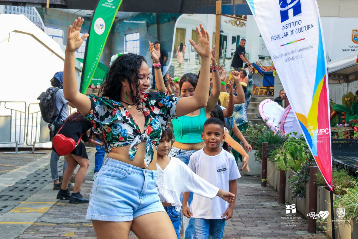 IUIPCCali's tweet photo. ¡Celebrando la diversidad y la cultura en Cali! ✨ Hoy el Bulevar del Río se llenó de vida con #IPCAlBulevar, que vibró con nuestra celebración de la afrocolombianidad y los 10 años de este maravilloso lugar.
¡Qué orgullo ser parte de una ciudad multicultural! #CaliTeQuiere 💙 https://t.co/63nJ8cCLga