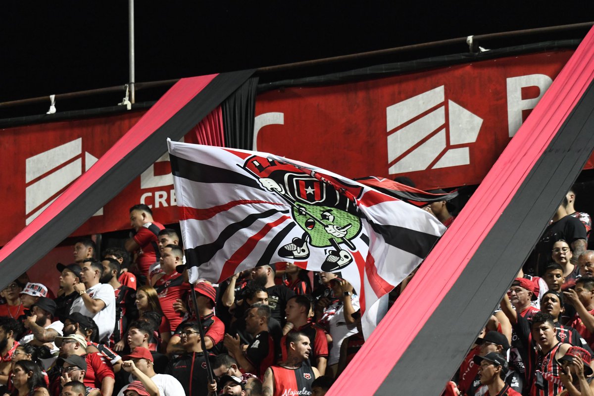 ldacr's tweet photo. A 24 horas y 90 minutos. 🔴⚫️ 🦁 

Un equipo, una familia y toda afición apoyándote. 
 
#DaleLIGA 🔥
#Unidos https://t.co/OPTRdHsqML