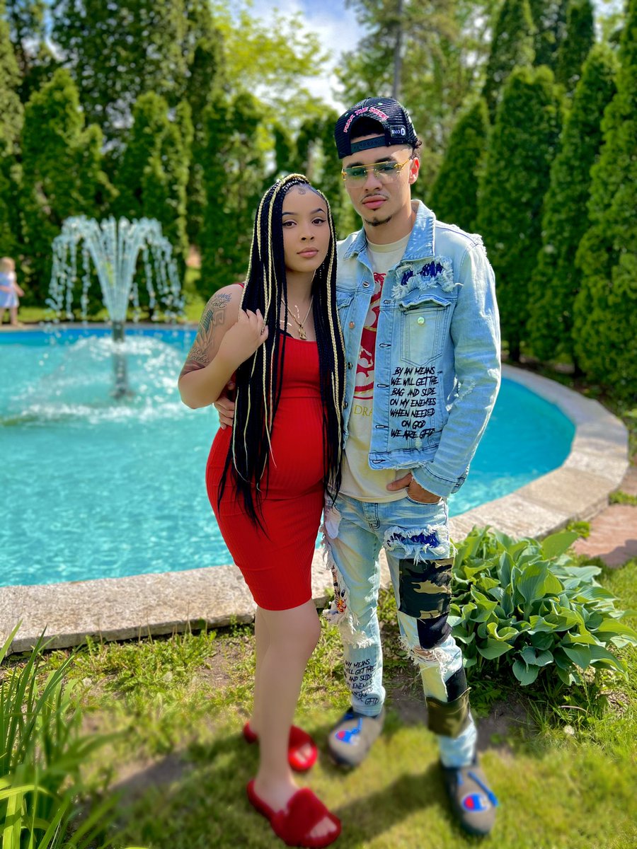 Our family is expanding by two feet. 👣💙👨‍👩‍👦 August 10th 🫣 Baby Registry below 🛍️
amazon.com/baby-reg/vanit…