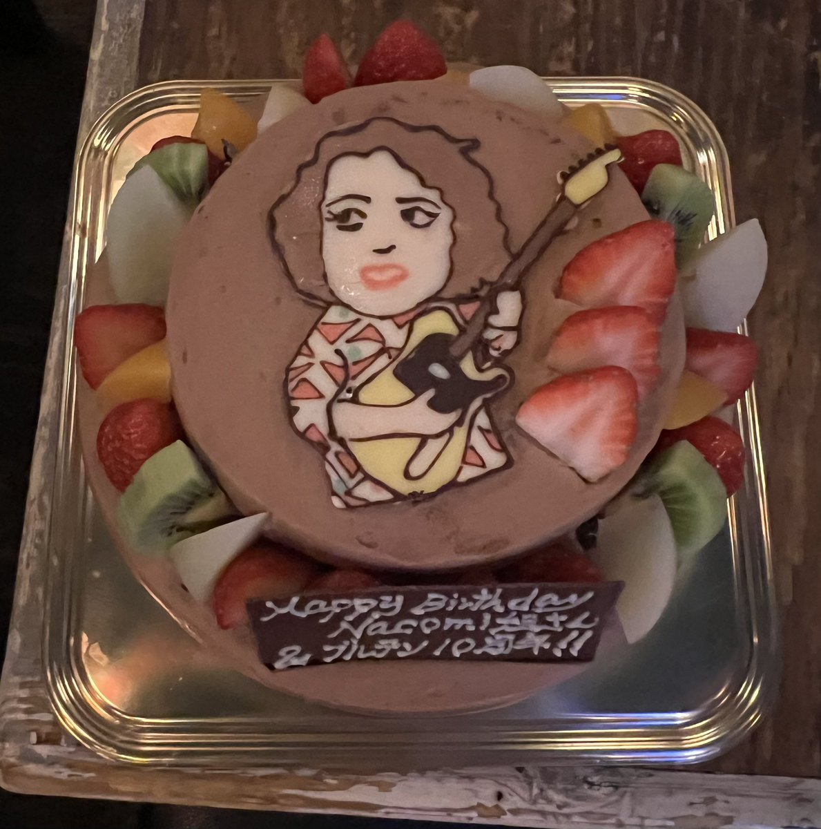 nacomitanaka's tweet image. そして、ソプライズで登場した2台のケーキ！#birthdaycake #fancycake #decoratedcake