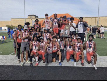 ozoh_sochim's tweet photo. State Champions🥇🥇🥇planning on running it back next year. https://t.co/RnDyBBpLkr