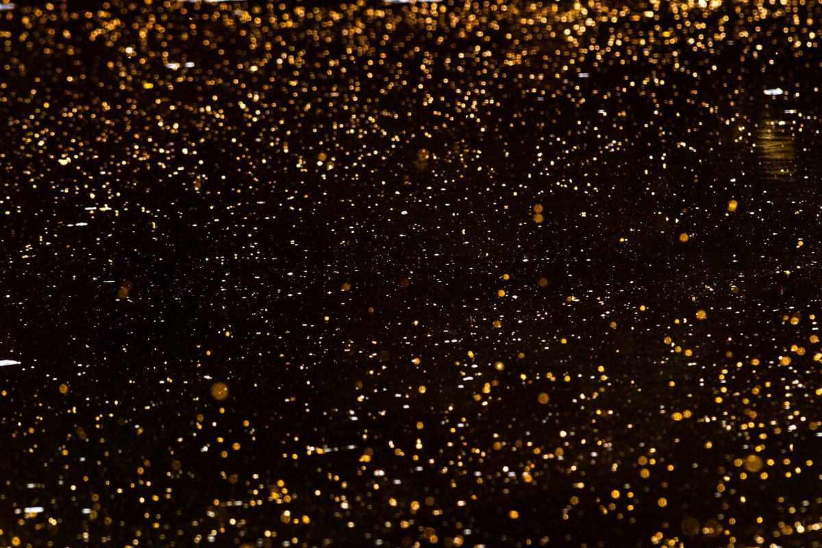 APP_Photo's tweet image. Holiday weekend apparently but the thought of airports and festivals still make feel like this #toopeopley #toomanypeople #midgies