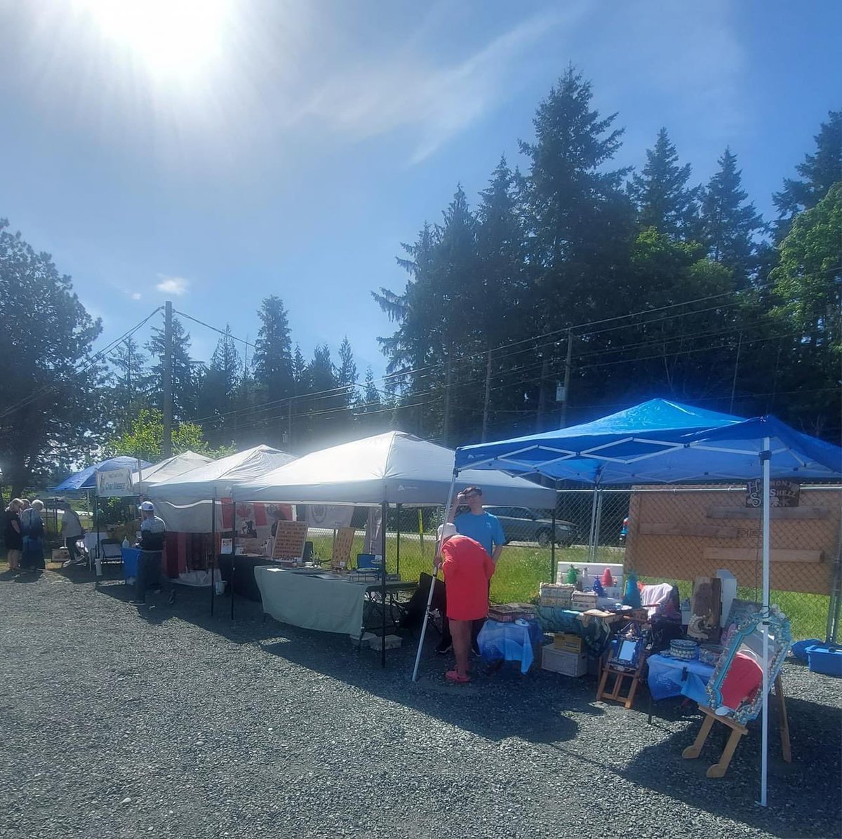 ResonatedRock's tweet image. I did my first market today in years. I forgot to take a photo, but someone else did. It’s a new market in Comox, so it wasn’t very busy and I think will be a great once word gets out more. My son kept me company and handed out his business cards. It was a great day! #ComoxBC