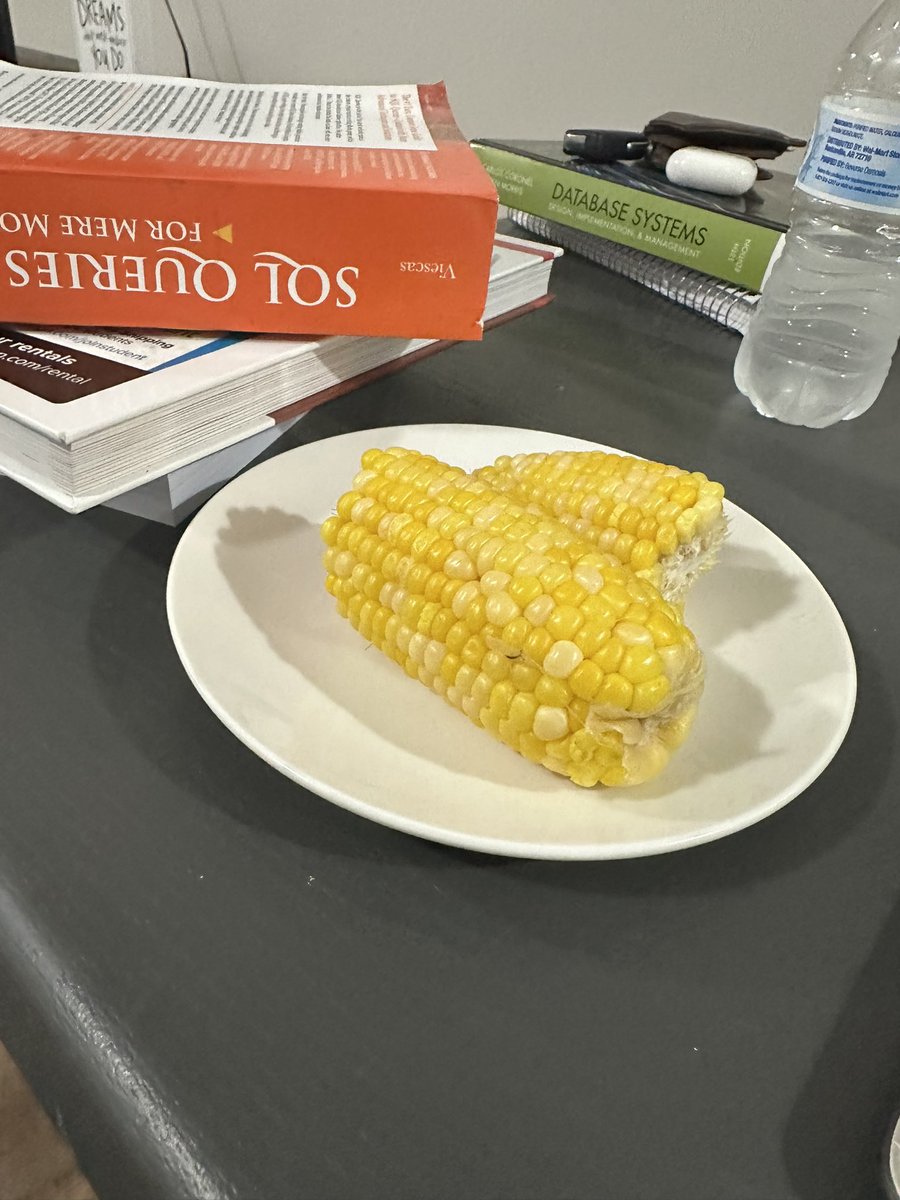 OmoIyaRisi's tweet photo. It’s corn-o-clock for the next 8yrs of prosperity for Nigerians home and abroad, under BAT presidency Insha Allah #GodBlessNaija #GodBlessBAT https://t.co/RAC1s9XaX8