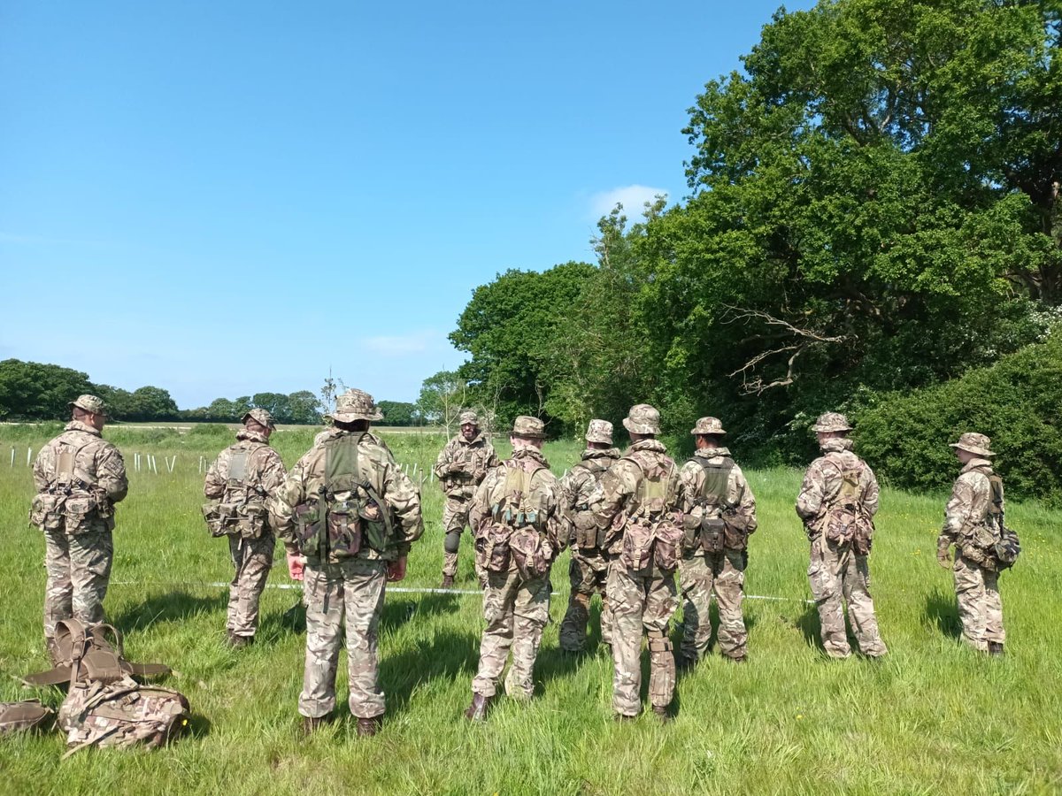 HaringeySCC's tweet image. Our Royal Marines Cadets attended a basic field craft training day at Colchester Garrison for 1 and 2 Troop @LimaCoyRMC. Cadets covered Hygiene, bivvy construction and section formations and cooking in the field. #seacdetsuk #haringey