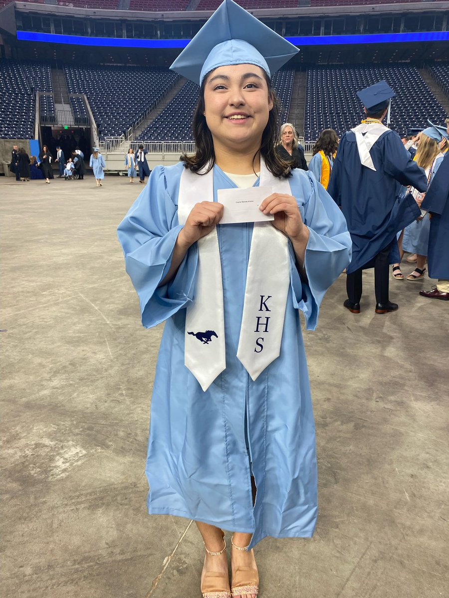 Look at that smile! Congratulations to our only Senior this year❤️ #khsalumni <a href="/HumbleISD_KHS/">Kingwood High School</a>