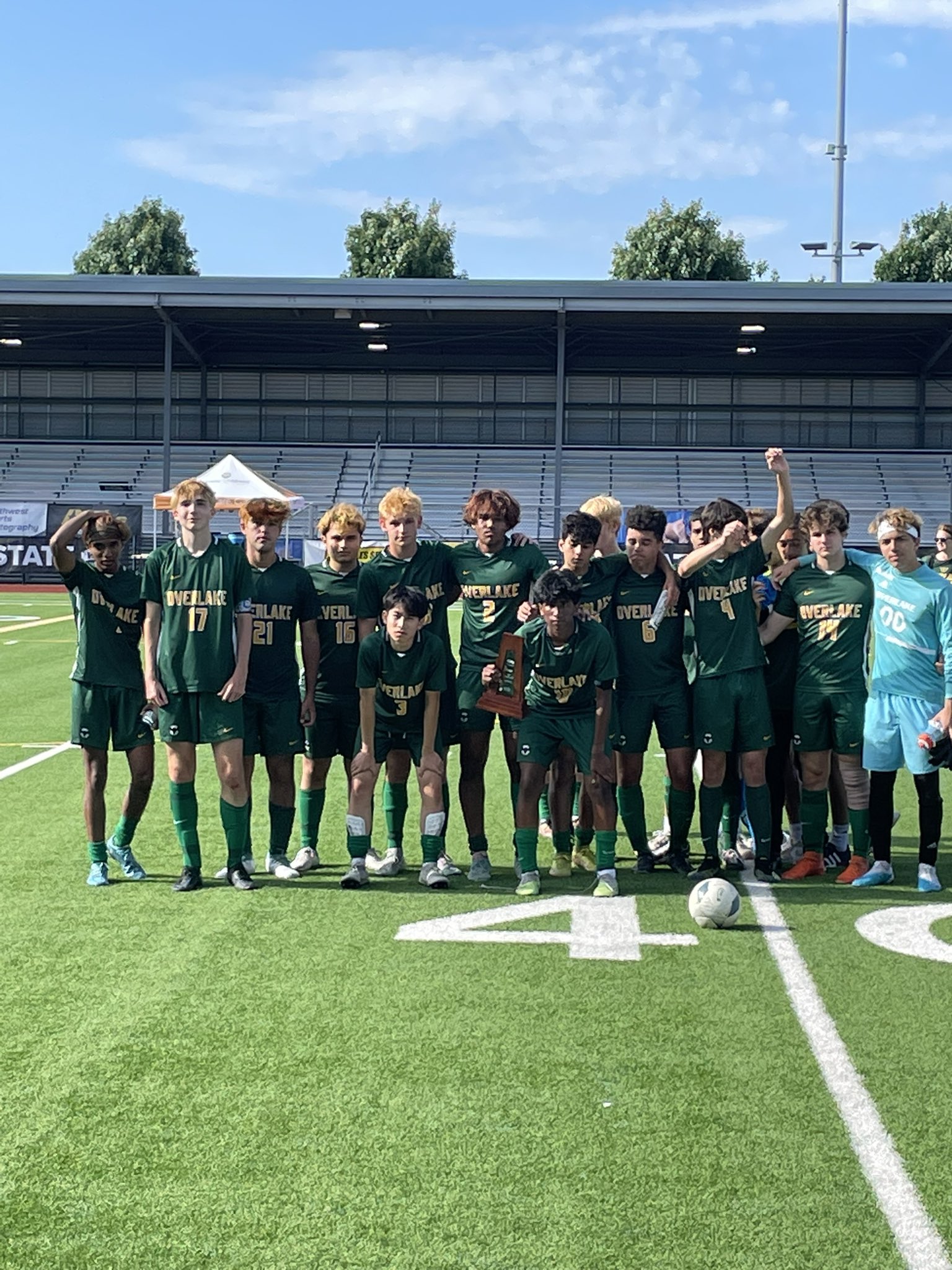 Overlake Athletics (owlsnews) / Twitter