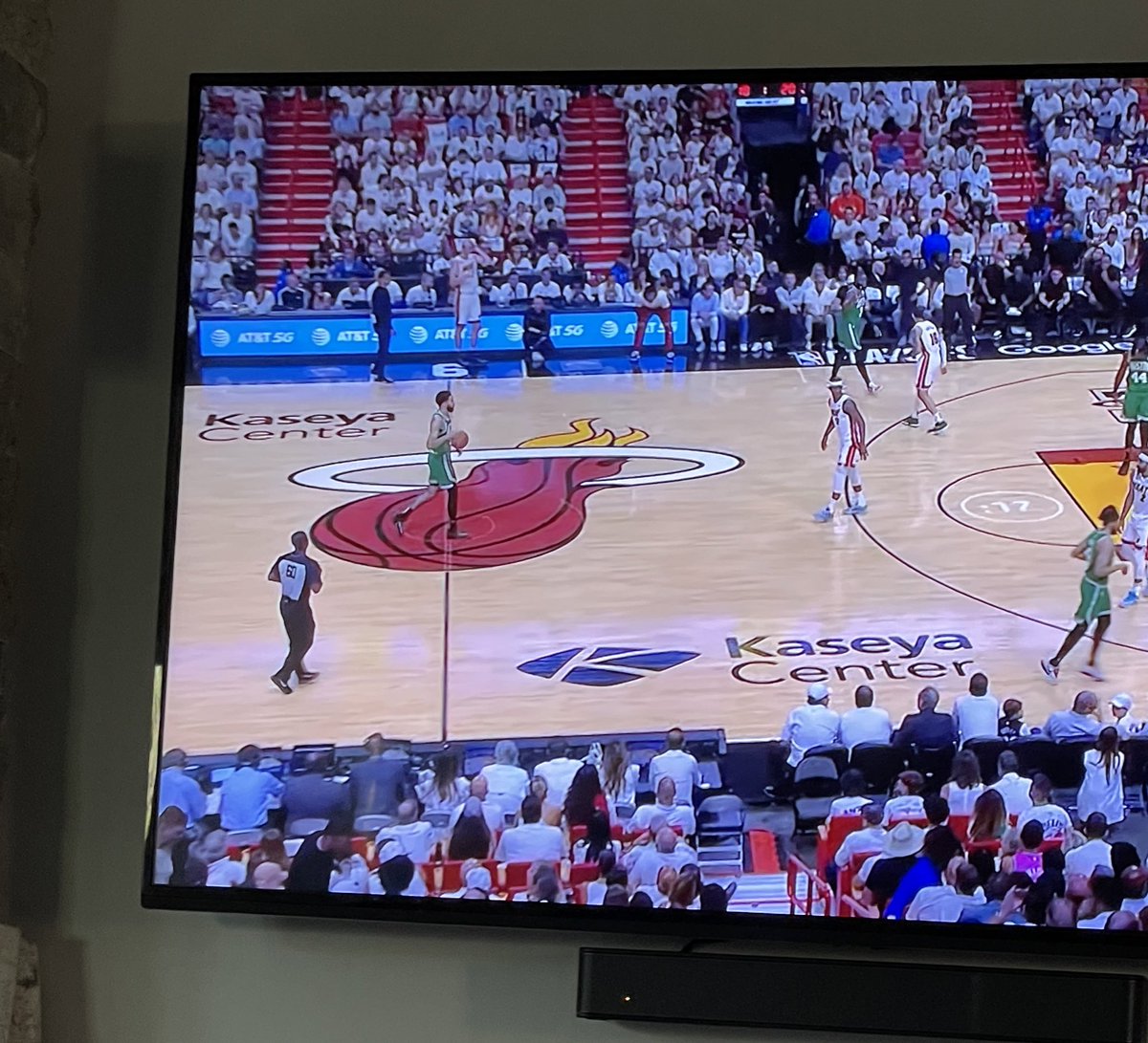 Anyone else bothered that the 
<a href="/MiamiHEAT/">Miami HEAT</a> logo is not centered on the middle of the court? #NBAPlayoffs
