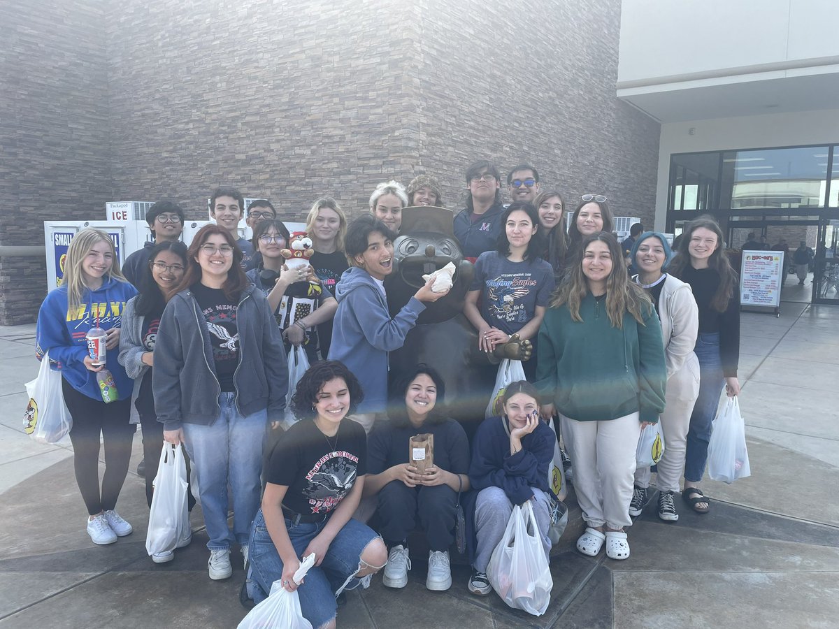 We had 2 Ensembles receive 1st 🥇 Divisions! 
We had 5 solos receive a 1st 🥇 Division Gold Medal and 8 solos receive a 2nd 🥈 Division Silver Medal!
Our Piano students received 2 1st 🥇 Divisions and 4 received a 2nd 🥈 Division medal!!