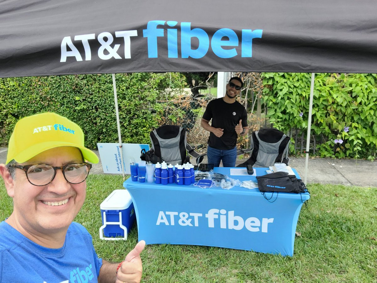 GeorgeDelr's tweet photo. A successful fiber week for Dadeland!!
Showing our local businesses and the community what ATT fiber can do for them!! π₯π₯@One_FLA #OneFLABIZ https://t.co/8sntSyJjAH