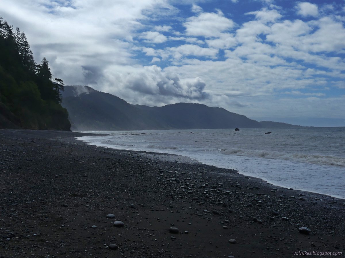 hikingchemist's tweet photo. Day 3 on the #LostCoastTrail started cold, but the overnight storm had finished and sun was coming for the finish of the hike on the #beach. https://t.co/FHGM40qinW
#hiking #backpacking #trekking #walking #California #nature #ocean #NaturePhotography #KingRange https://t.co/ZI2oqBlxvy